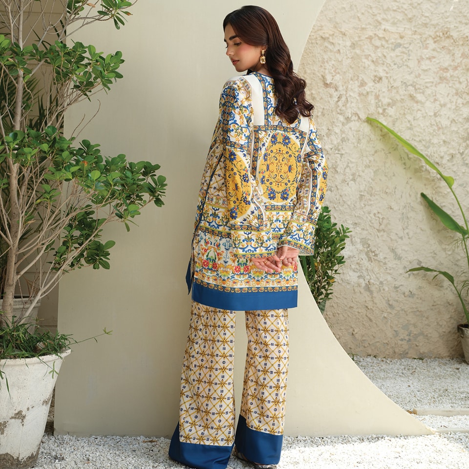 🌟 Stunning Yellow & Blue Digital Printed Lawn Suit 🌼