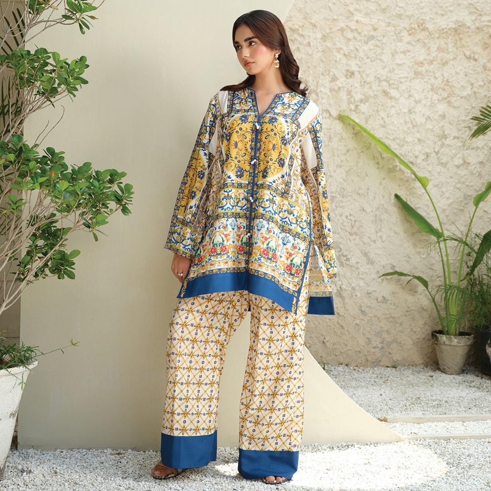 🌟 Stunning Yellow & Blue Digital Printed Lawn Suit 🌼